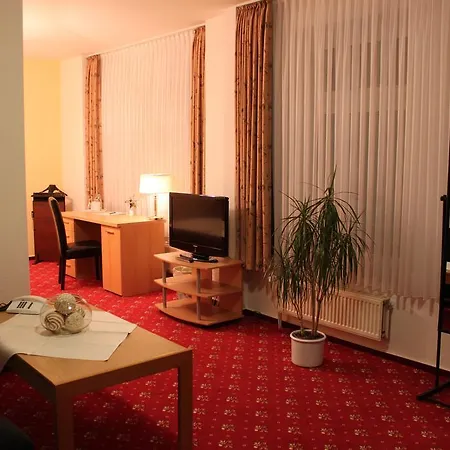 Ξενοδοχείο Stadt 4*